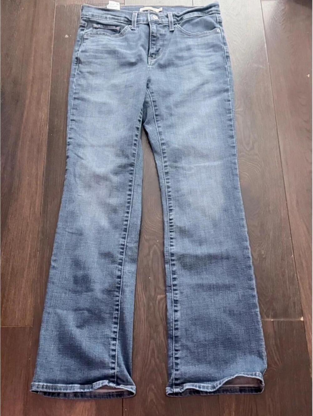 Levi’s 315 Shaping Bootcut Jeans – Women’s 29x32 090